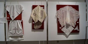 Σταυροβελονιές από τον "Φάρο" και τους "Φίλους του Χιώτικου Χωριού"