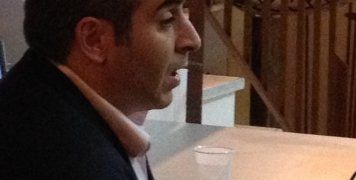 Ο ιατρός - παθολόγος Γιώργος Αμέντας