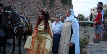 Ένας απίθανος Καστροπερίπατος στα σοκάκια του Φρουρίου από το "Αρτιον"