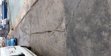 Το κομμάτι που έχει ξεκολλήσει και αυτό δεν αφορά μόνο την επιφάνεια