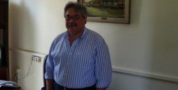 Ο νέος Διευθυντής του Δήμου Αντώνης Μήλιας στο γραφείο του