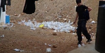 Πίσω από τις... τουαλέτες