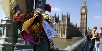 Οι πρόσφατες επιθέσεις στο Μάντσεστερ και στο Λονδίνο οδήγησαν σε μείωση του αριθμού των επισκεπτών σε πάρκα και αξιοθέατα, σύμφωνα με την εταιρεία Merlin Entertainments που διαχειρίζεται το μουσείο κέρινων ομοιωμάτων Madame Tussaud's και την Legoland.