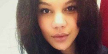 Στο διαδίκτυο υπάρχουν πολλά μηνύματα συμπαράστασης στο #freelaura και κυκλοφορεί αυτή η φωτογραφία η οποία φέρεται να απεικονίζει την 22χρονη 