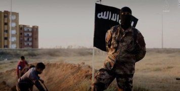 Ο εκπρόσωπος της τζιχαντιστικής οργάνωσης, Αμπού Χασάν αλ-Μουχατζίρ ζήτησε από τους υποστηρικτές της να πραγματοποιήσουν επιθέσεις στην Ευρώπη, στις Ηνωμένες Πολιτείες, στη Ρωσία, την Αυστραλία, στις Φιλιππίνες και χώρες της Μέσης Ανατολής