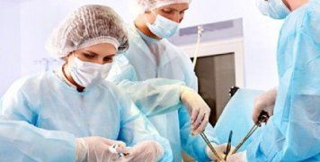 Ο χειρουργός που έκανε την επέμβαση μιλάει για τη διαδικασία 