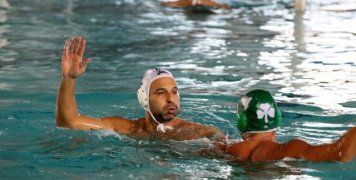 Ο Γιάννης Θωμάκος με 3 γκολ ήταν ο πρώτος σκόρερ του Ν.Ο. Χίου/Astra Airines στη νικηφόρα εκτός έδρας αναμέτρηση με το Καλαμάκι όπου η χιώτικη ομάδα πήρε ένα σπουδαίο τρίποντο στην προσπάθεια που κάνει για παραμονή. Το φωτογραφικό στιγμιότυπο από το παιχνίδι της προηγούμενης αγωνιστικής με τον Παναθηναϊκό.  Φωτό: Kώστας Μιλτ. Αναγνώστου