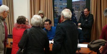 Εντονο ενδιαφέρον  Εντονο ενδιαφέρον