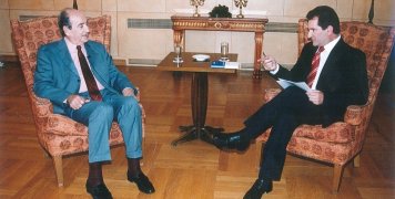 Με τον αείμνηστο Κ. Μητσοτάκη Με τον αείμνηστο Κ. Μητσοτάκη