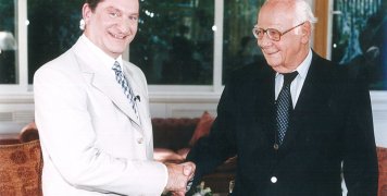 Με τον αείμνηστο Γ. Ράλλη Με τον αείμνηστο Γ. Ράλλη