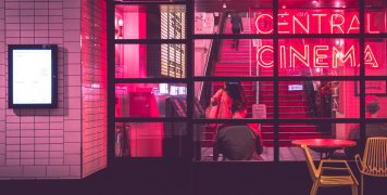 Όταν η online δράση εμπνέει την τέχνη