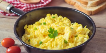 αβγά σκραμπλ