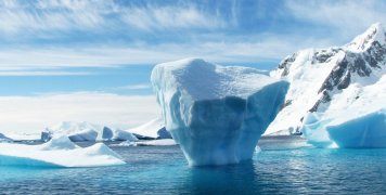 iceberg-antarktiki-liwsimo_pagwn