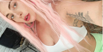 lady_gaga_pink_hair