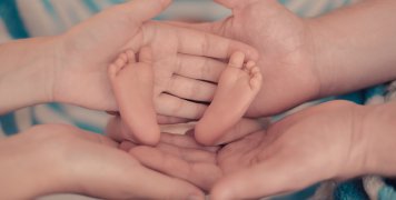 πόδια μωρού