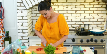 selena-gomez-chef