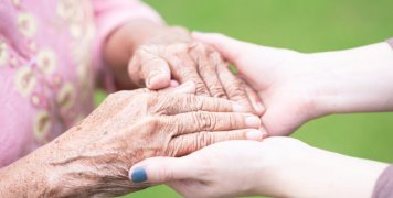 ηλικιωμένη γυναίκα, Πάρκινσον