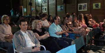 Τα βραβεία παρουσία του Δημάρχου Τα βραβεία παρουσία του Δημάρχου