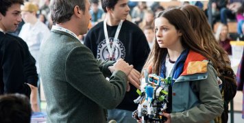 Η πρώτη ταινία μυθοπλασίας για τα παιδιά της εκπαιδευτικής ρομποτικής από την COSMOTE Η πρώτη ταινία μυθοπλασίας για τα παιδιά της εκπαιδευτικής ρομποτικής από την COSMOTE