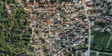 Η Καλαμωτή της Χίου από ψηλά. Φωτογράφος Γιώργης Γερόλυμπος