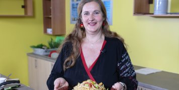 Project Happiness: Μακαρονάδα λαχανικών με κατίκι από την Άννα Καρυστιανού Project Happiness: Μακαρονάδα λαχανικών με κατίκι από την Άννα Καρυστιανού