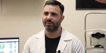 Project Happiness: Ο κερατόκωνος από τον Γιάννη Καστή