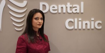 Project Happiness: Ορθοδοντική θεραπεία με διάφανους νάρθηκες από την Κέλλυ Γεραλή Project Happiness: Ορθοδοντική θεραπεία με διάφανους νάρθηκες από την Κέλλυ Γεραλή