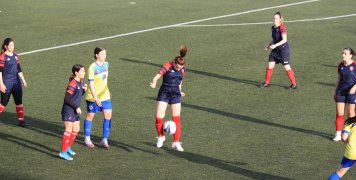 Από τον αγώνα ποδοσφαίρου Γυναικών ανάμεσα στον Ολυμπιακό Χίου/Κλασικό με την ΑΕ Λήμνου