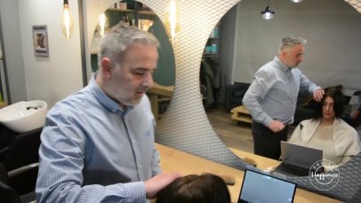 Project Happiness: Προβλήματα τριχωτού κεφαλής από τον Αλέξανδρο Βαβούλη Project Happiness: Προβλήματα τριχωτού κεφαλής από τον Αλέξανδρο Βαβούλη