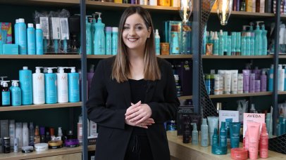 Project Happiness: Στοχευμένες θεραπείες υψηλής απόδοσης για μαλλιά από κομμωτήριο Hair Play Project Happiness: Στοχευμένες θεραπείες υψηλής απόδοσης για μαλλιά από κομμωτήριο Hair Play