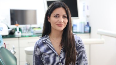 Project Happiness: Μύθοι και αλήθειες για τα οδοντικά εμφυτεύματα από την Κέλλυ Γεραλή Project Happiness: Μύθοι και αλήθειες για τα οδοντικά εμφυτεύματα από την Κέλλυ Γεραλή