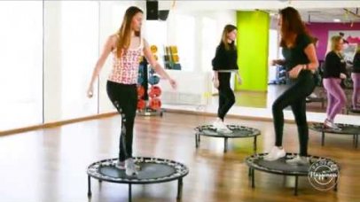 Project Happiness: Γυμναστική με τραμπολίνο με τη Σμαράγδα Χουζούρη Project Happiness: Γυμναστική με τραμπολίνο με τη Σμαράγδα Χουζούρη