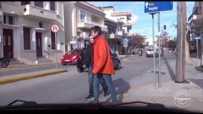 Project Happiness: Παραχώρηση προτεραιότητας από τον Παντελή Κουνιάδη Project Happiness: Παραχώρηση προτεραιότητας από τον Παντελή Κουνιάδη