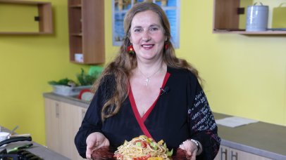 Project Happiness: Μακαρονάδα λαχανικών με κατίκι από την Άννα Καρυστιανού Project Happiness: Μακαρονάδα λαχανικών με κατίκι από την Άννα Καρυστιανού