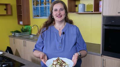 Project Happiness: Σαλάτα με φακές, λιαστή ντομάτα και φέτα από την Άννα Καρυστιανού Project Happiness: Σαλάτα με φακές, λιαστή ντομάτα και φέτα από την Άννα Καρυστιανού