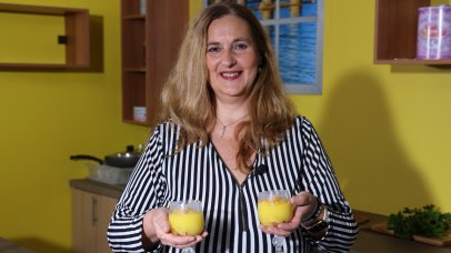 Project Happiness: Αρωματική κρέμα μανταρινιού με πούλμπα μανταρίνι από την Άννα Καρυστιανού Project Happiness: Αρωματική κρέμα μανταρινιού με πούλμπα μανταρίνι από την Άννα Καρυστιανού