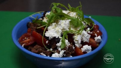 Project Happiness: Σαλάτα με χαρουποπαξίμαδο από την Πιπερόριζα Project Happiness: Σαλάτα με χαρουποπαξίμαδο από την Πιπερόριζα